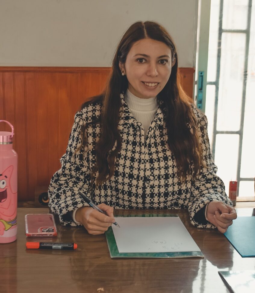 Romina - Abogada